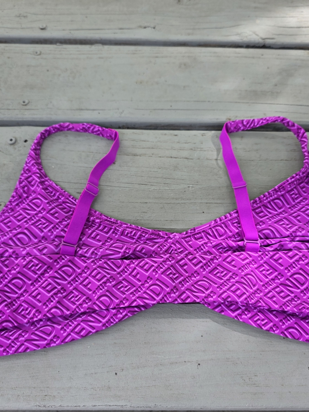 Fendi x SKIMS Skimpy Scoop Bralette. 3x. Fuchsia. - Picture 4 of 8